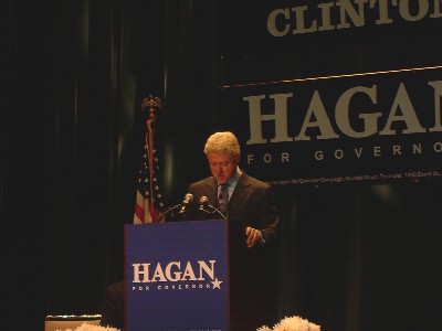 Bill Clinton speaks at Cleveland Convention Center September 13, 2002